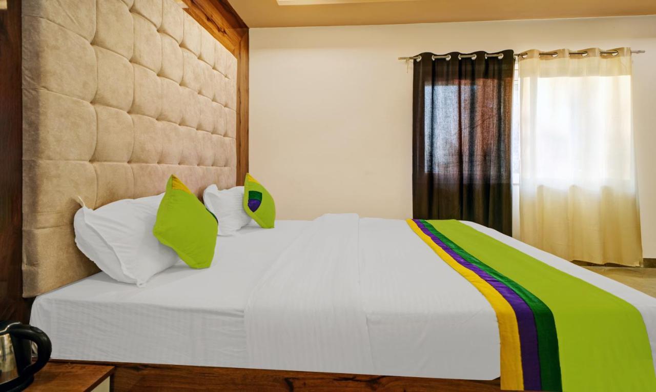 אודייפור Hotel Eagle Inn מראה חיצוני תמונה
