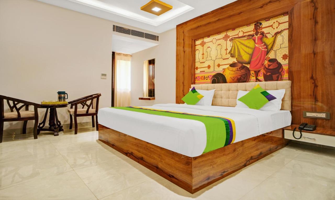 אודייפור Hotel Eagle Inn מראה חיצוני תמונה