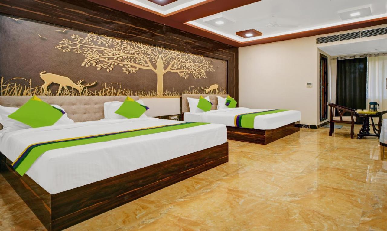 אודייפור Hotel Eagle Inn מראה חיצוני תמונה