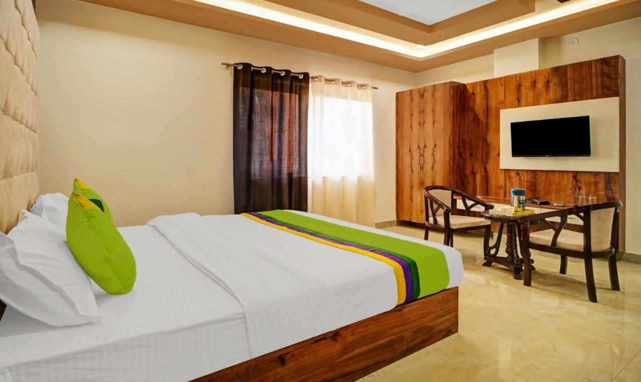 אודייפור Hotel Eagle Inn מראה חיצוני תמונה