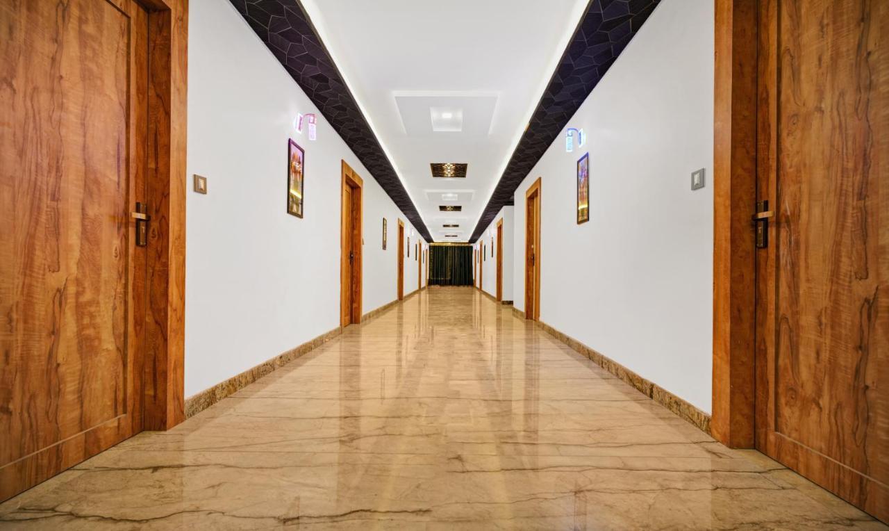 אודייפור Hotel Eagle Inn מראה חיצוני תמונה