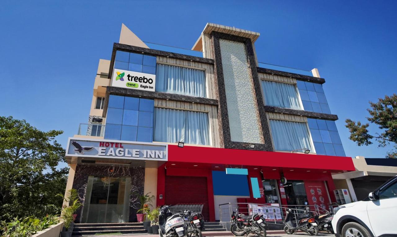אודייפור Hotel Eagle Inn מראה חיצוני תמונה