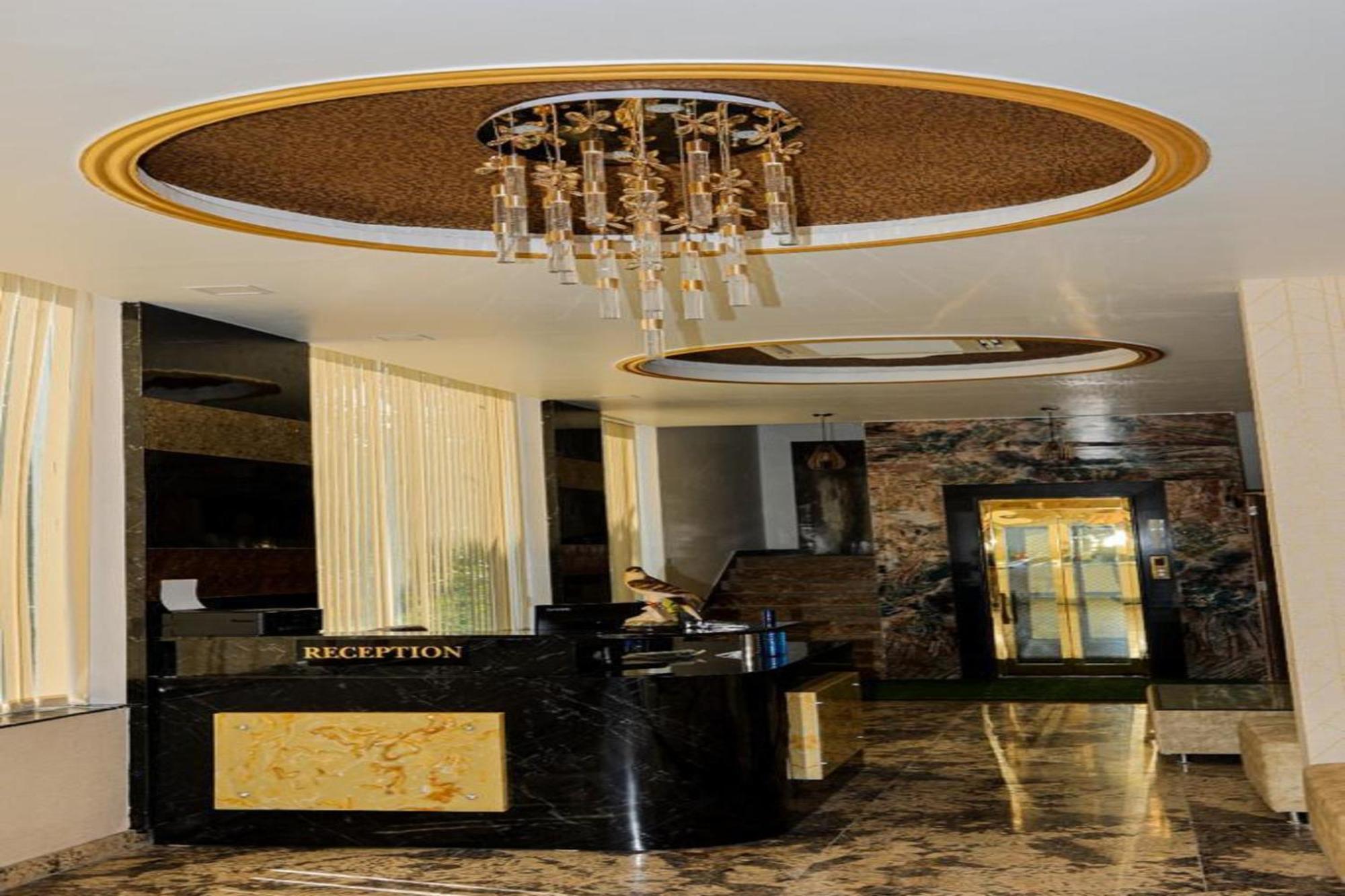 אודייפור Hotel Eagle Inn מראה חיצוני תמונה