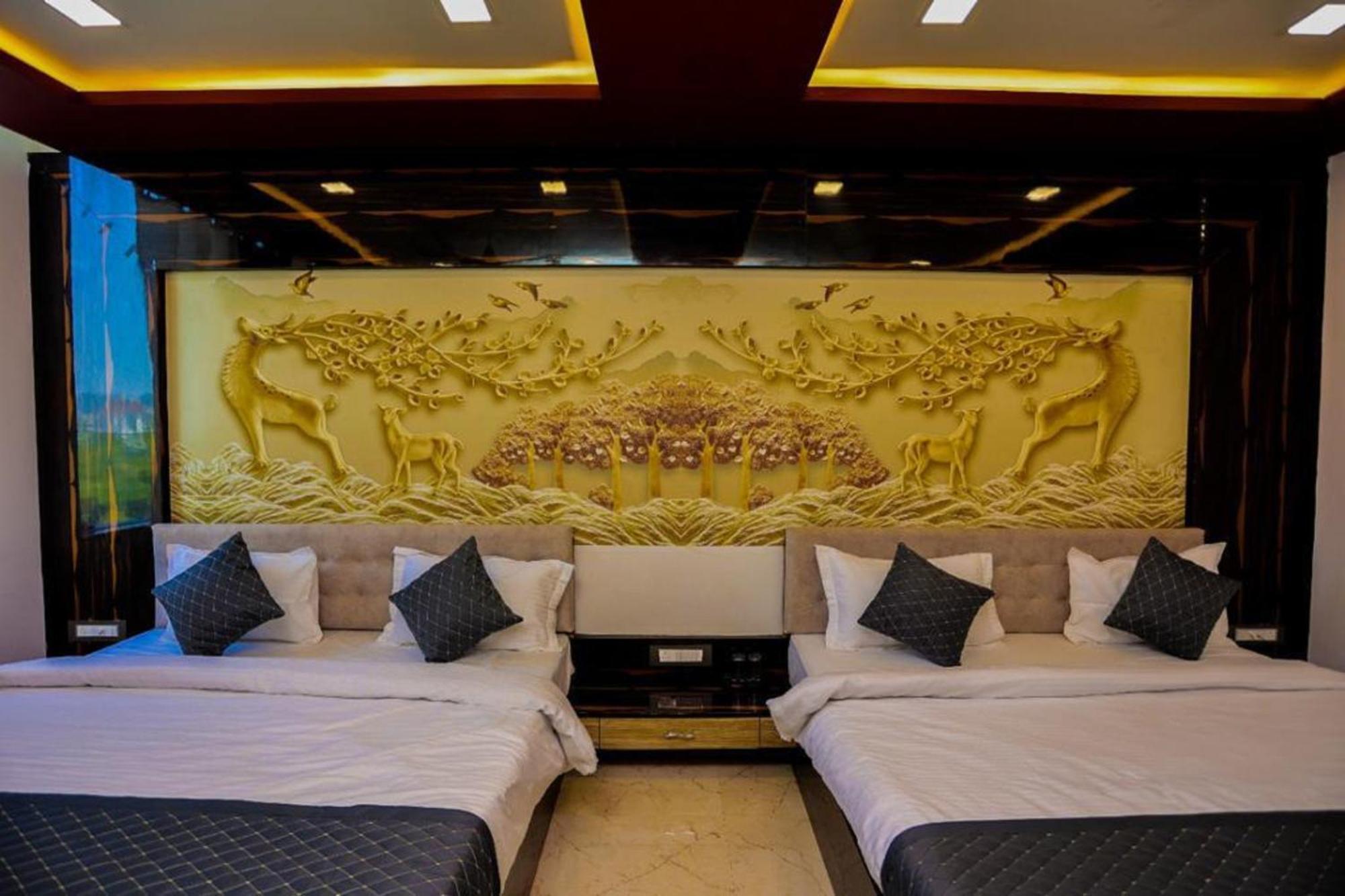 אודייפור Hotel Eagle Inn מראה חיצוני תמונה