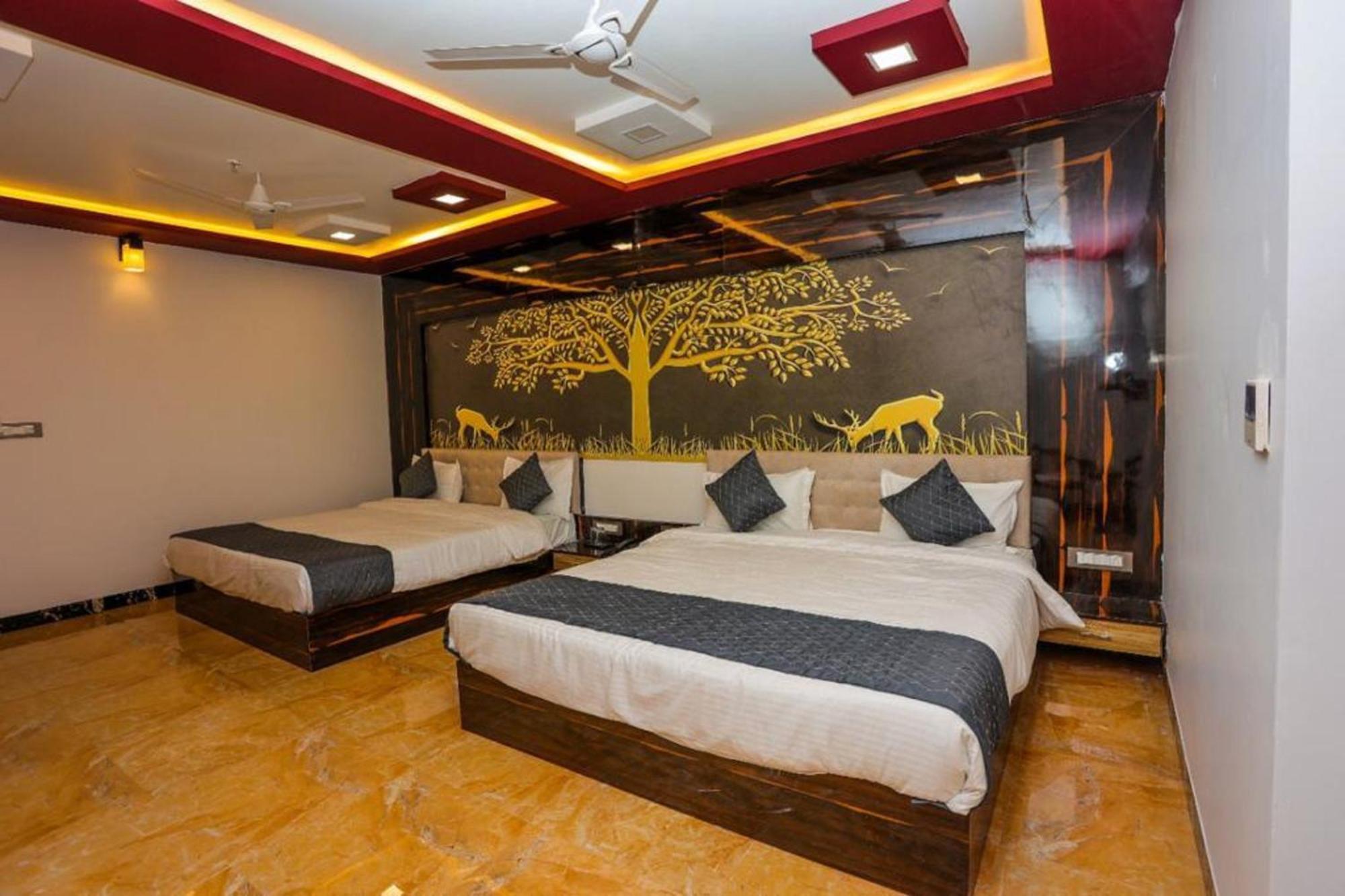 אודייפור Hotel Eagle Inn מראה חיצוני תמונה