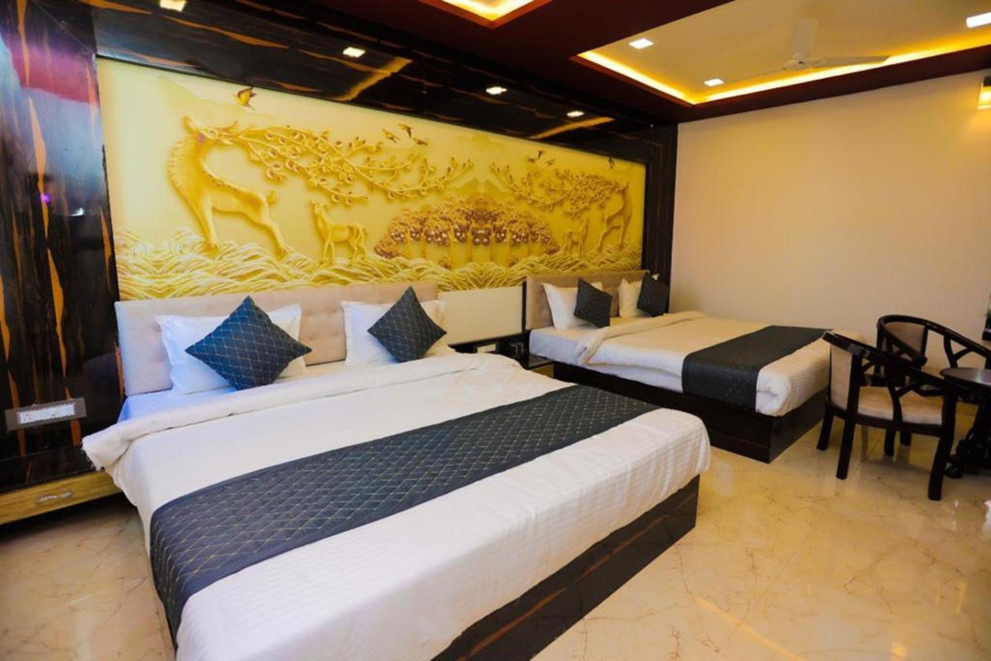 אודייפור Hotel Eagle Inn מראה חיצוני תמונה