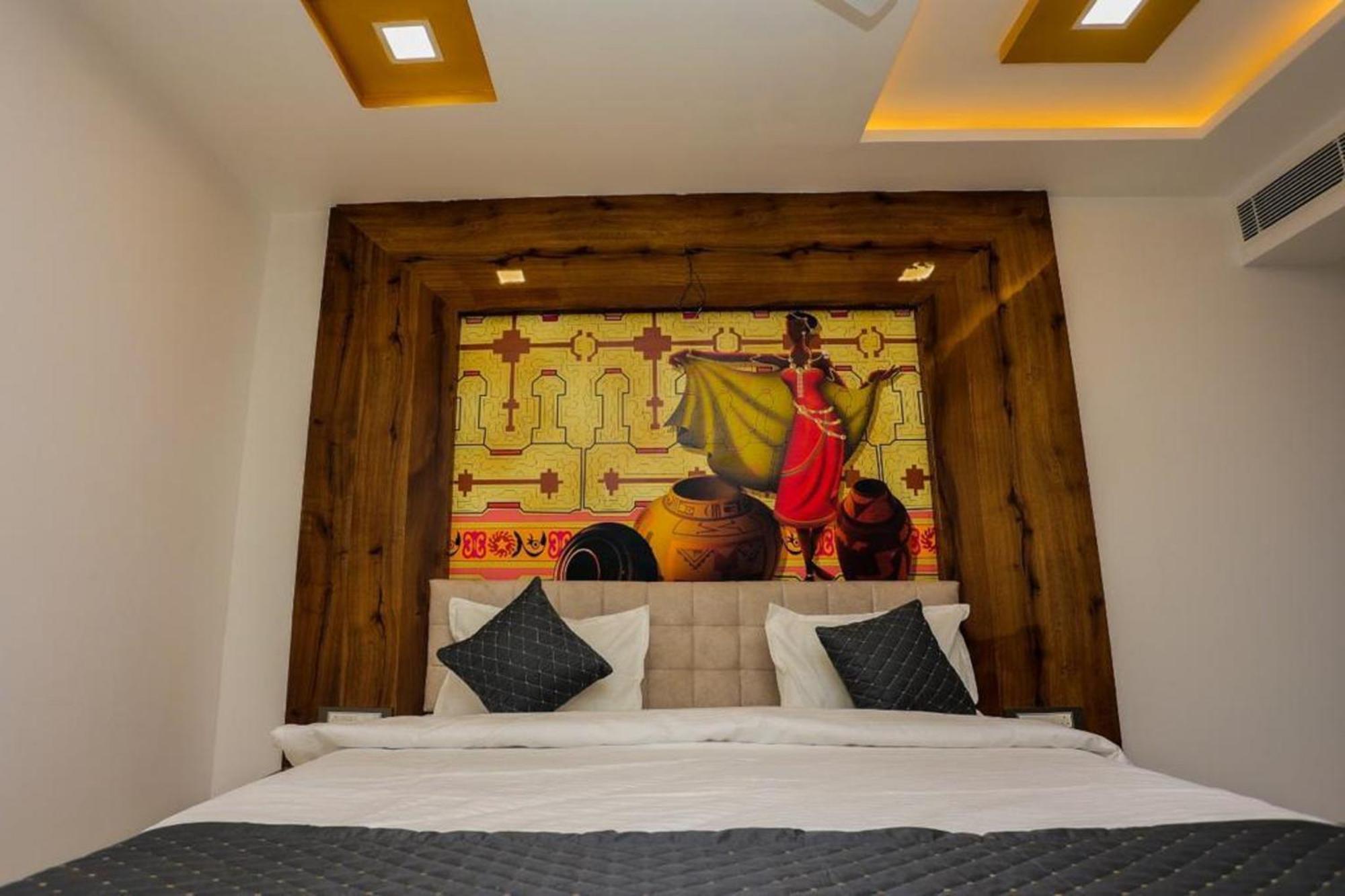 אודייפור Hotel Eagle Inn מראה חיצוני תמונה