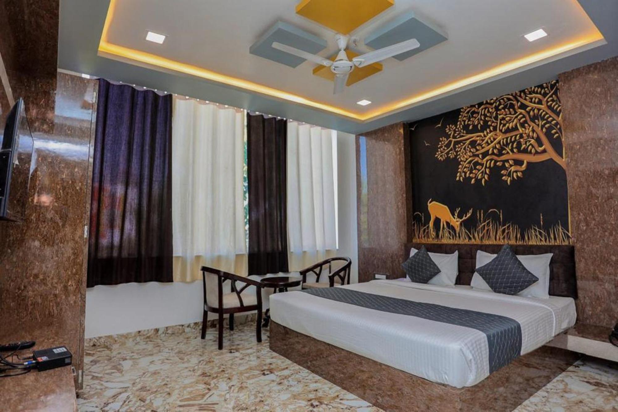 אודייפור Hotel Eagle Inn מראה חיצוני תמונה