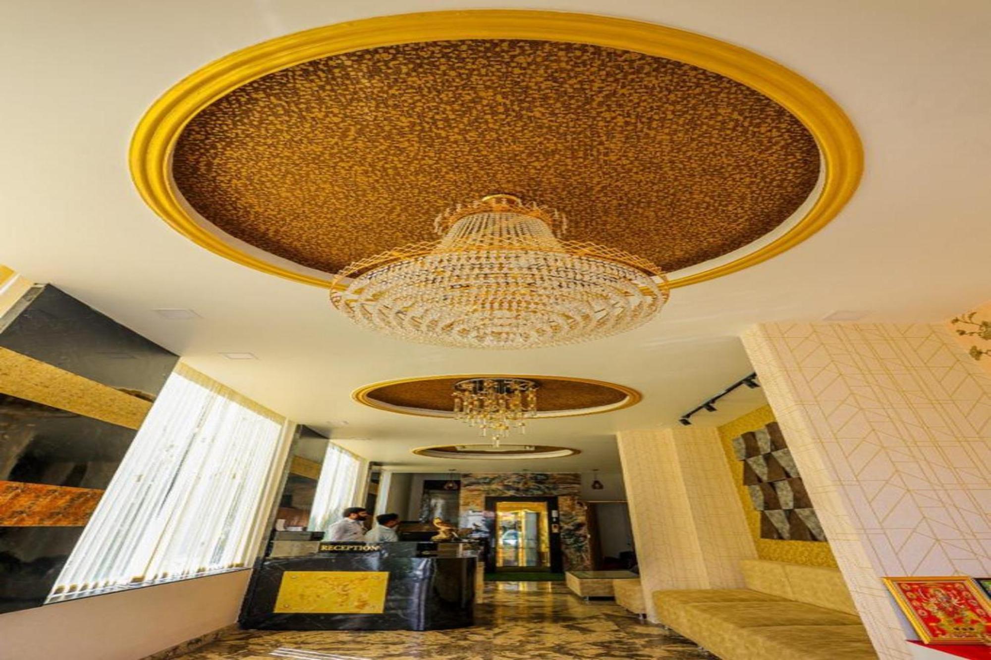 אודייפור Hotel Eagle Inn מראה חיצוני תמונה